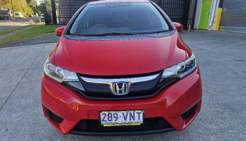 2015 Honda jazz vtec automatic low kms3.jpg